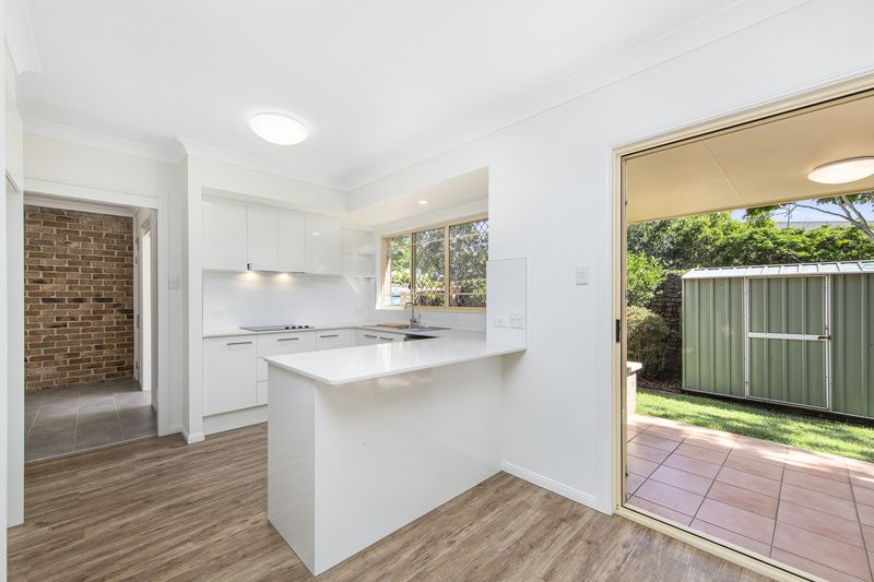 Sunny Two Bedroom, full refurbishment