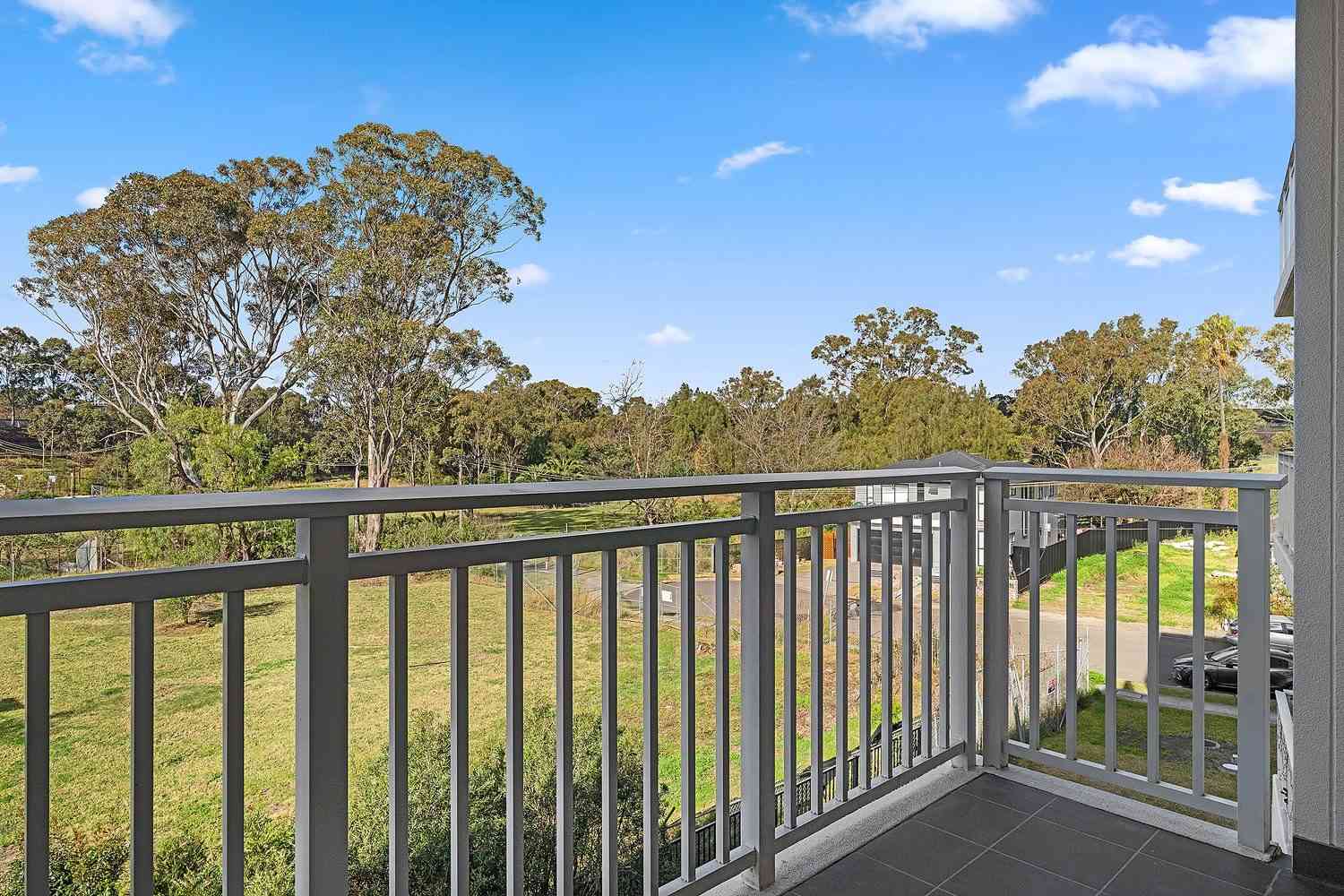 Spacious one-bedroom apartment in established pet-friendly community