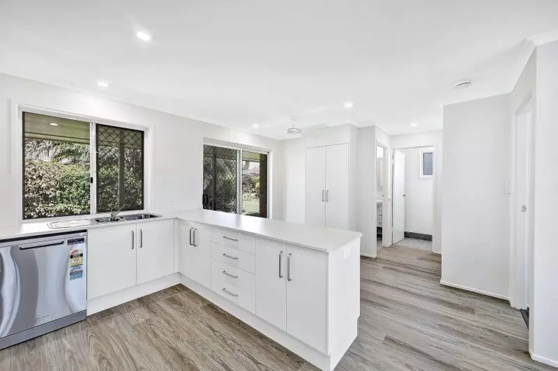 Garden views and coastal breeze!