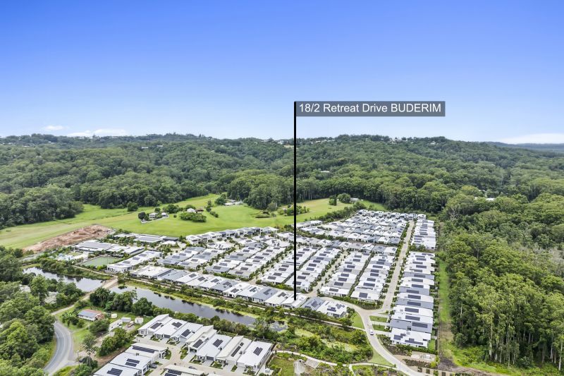 Exquisite Lakeside Property