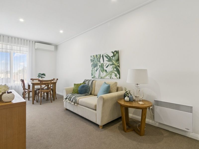 Bright, East-Facing Apartment with Terrace and Modern Kitchen