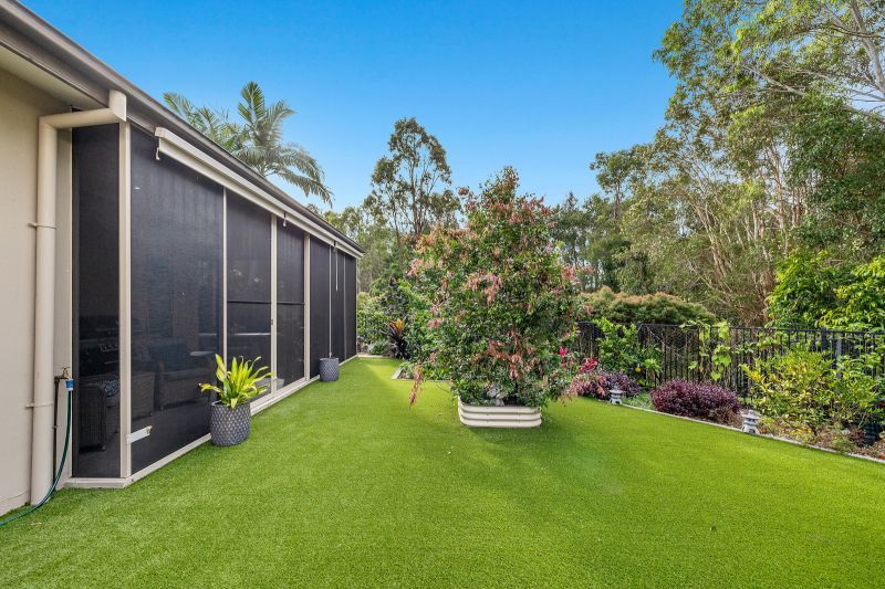 Natural Bushland Retreat- Luxury 3 bedroom Home with Study