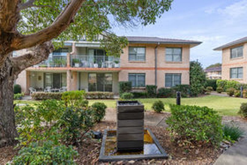 Charming 3 bedroom upper floor unit