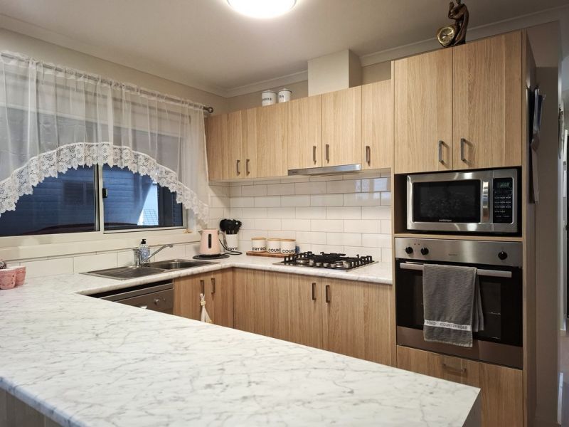 Set in a Picturesque Community!