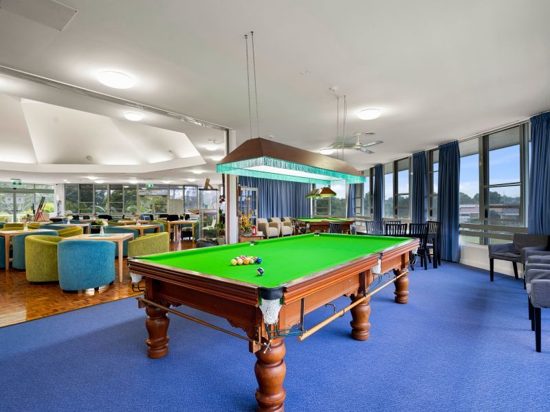 Highly Sought After !!
Beautiful two-bedroom, 1 bathroom villa with attached double garage