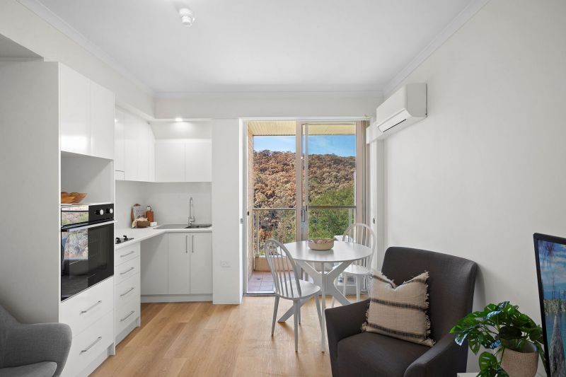 Unit 606 Maybrook Village