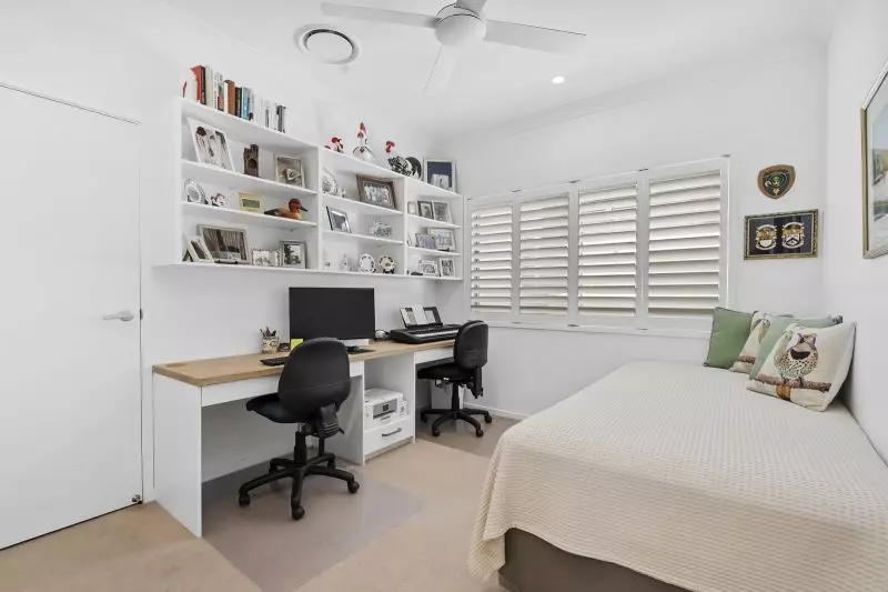 Site 230 - Established Peregrine