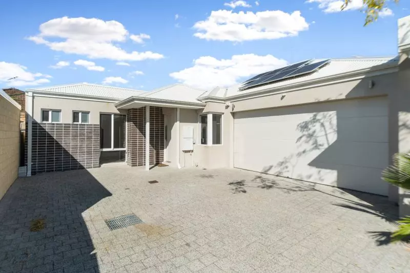 Ticking All Boxes: Location, Modern, Spacious & NO STRATA