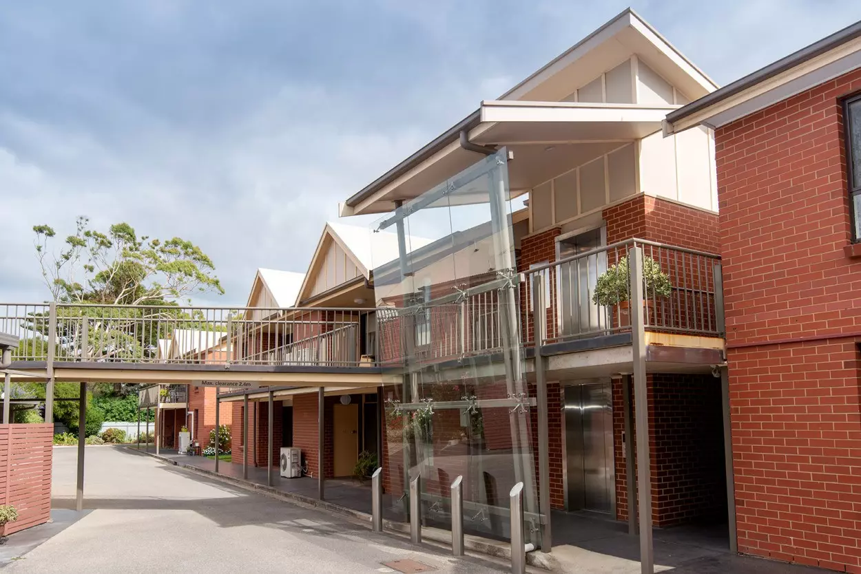 Eldercare Oxford Units: one-bedroom unit within easy walking distance to the beach