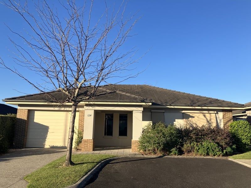 Modern, Stylish Villa in Prime Village Position