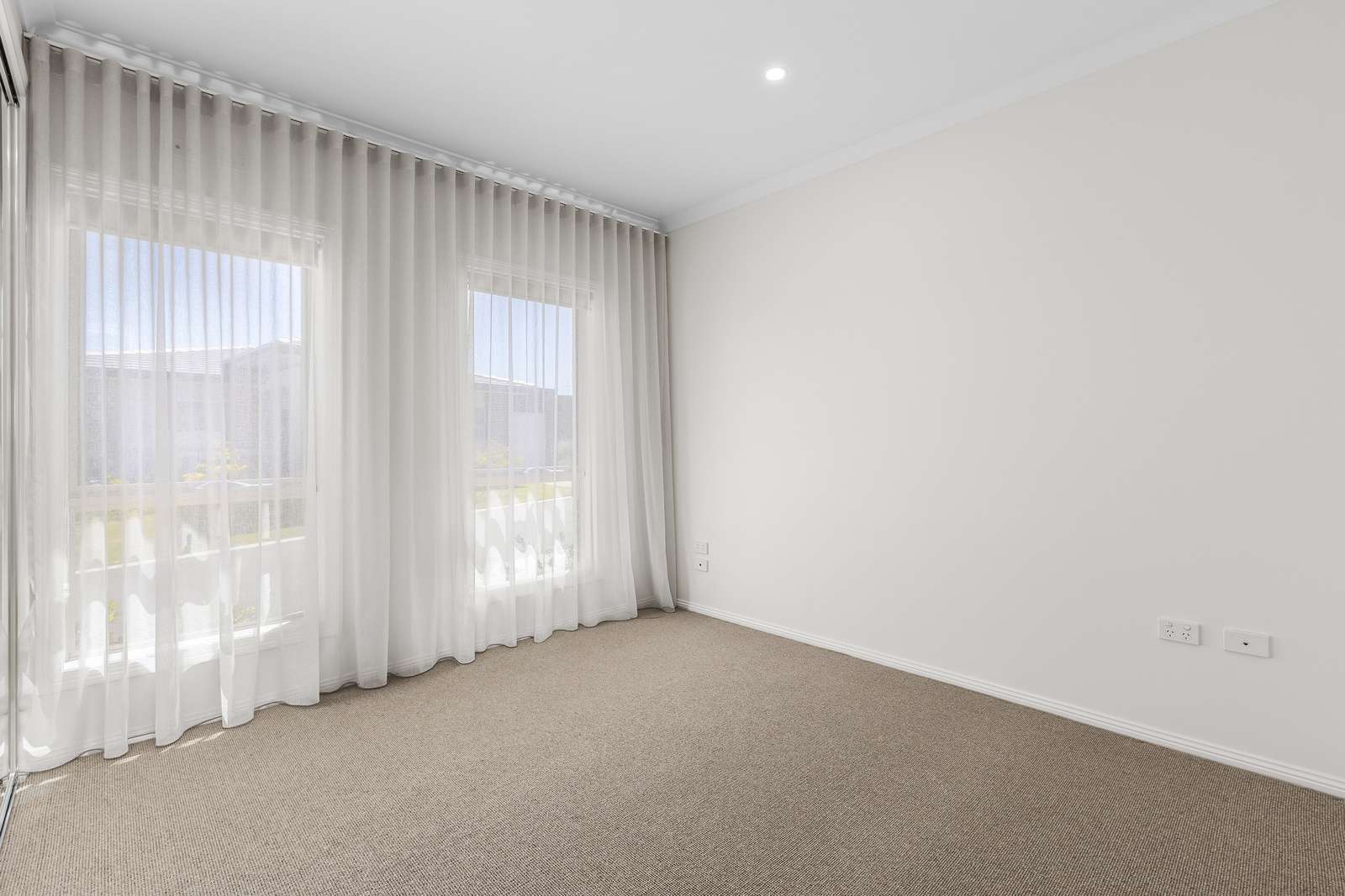 Experience Outstanding Value & Comfort at 45 Saratoga Circuit