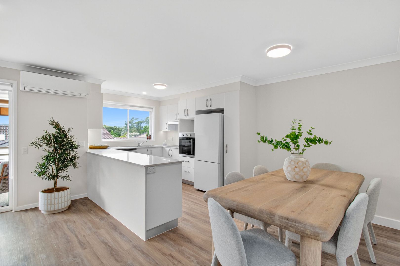 Refurbished and Spacious 2 Bedroom Home 