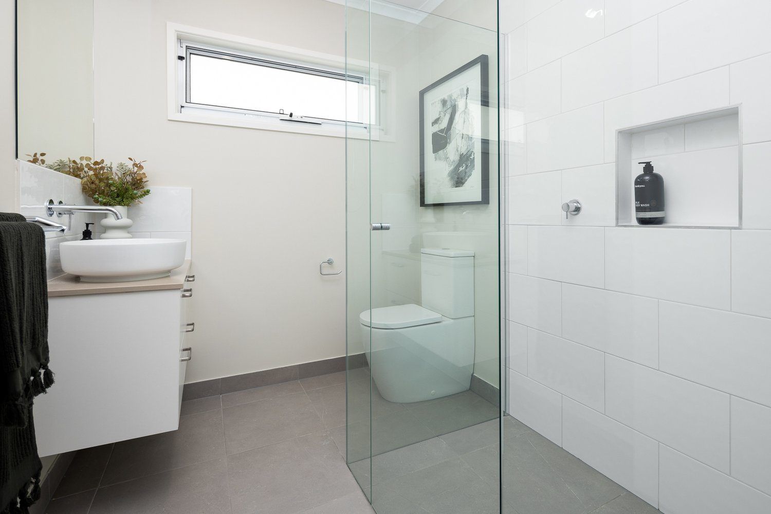 Open plan living to relax and enjoy
