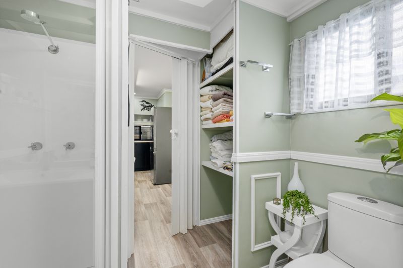 Stunning, Private Haven - Beautifully Renovated Interior