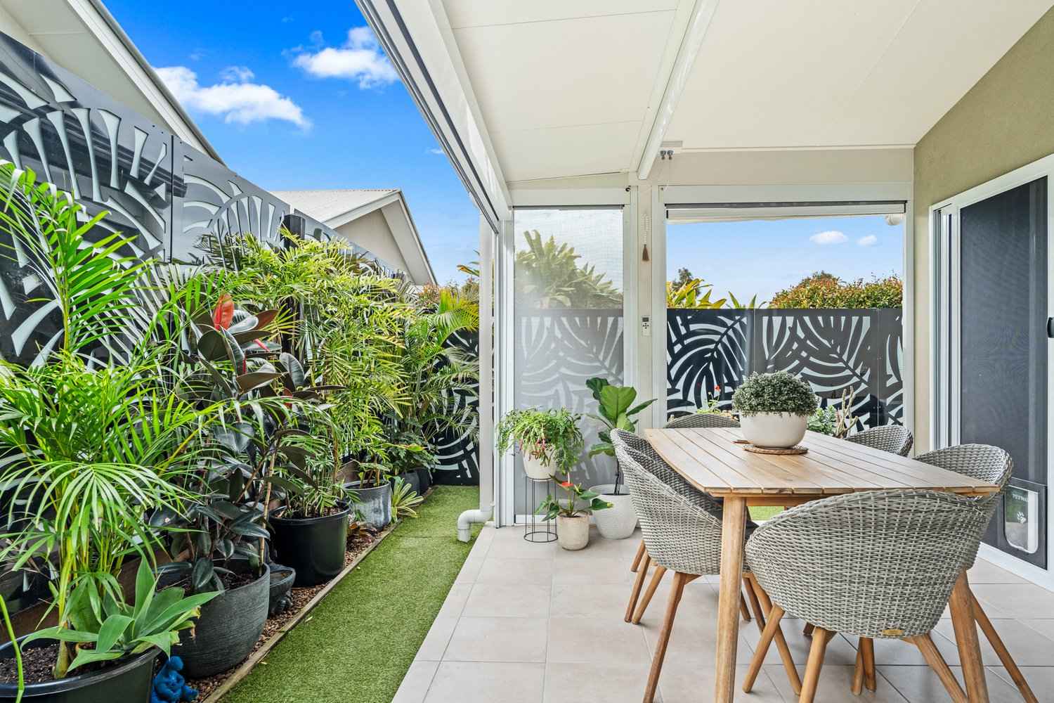 Beautifully Presented Home with Waterway Views