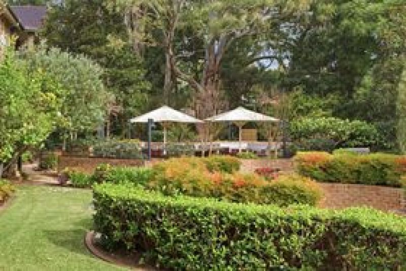 Ground level unit overlooking the central gardens