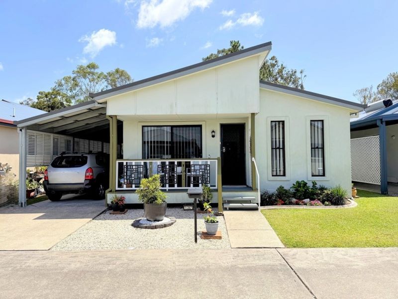 Elegant & Private Oasis Awaits