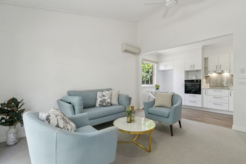 Modern, Renovated One-Bedroom Unit Layout With High Ceilings