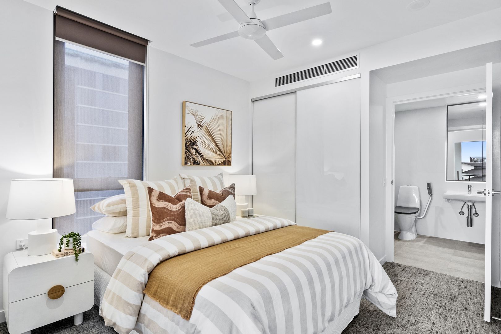 One-bedroom apartment with services