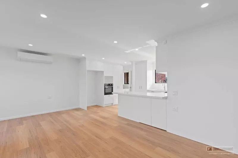 Newly Renovated Retirement Living Unit!