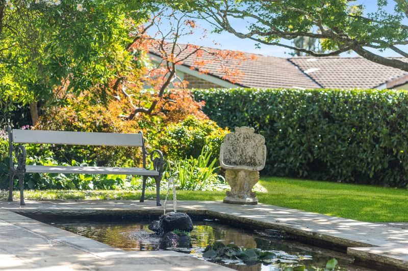 Garden views and Timeless charm in Mount Eymard