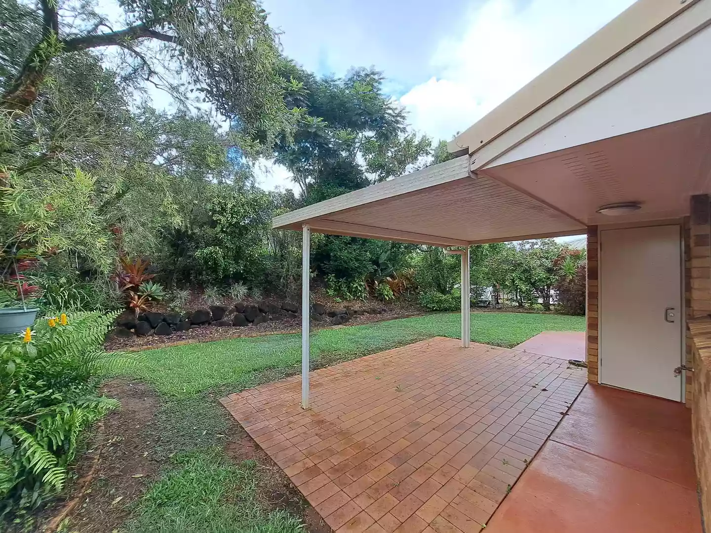 A Modern Haven with Plentiful Gardens