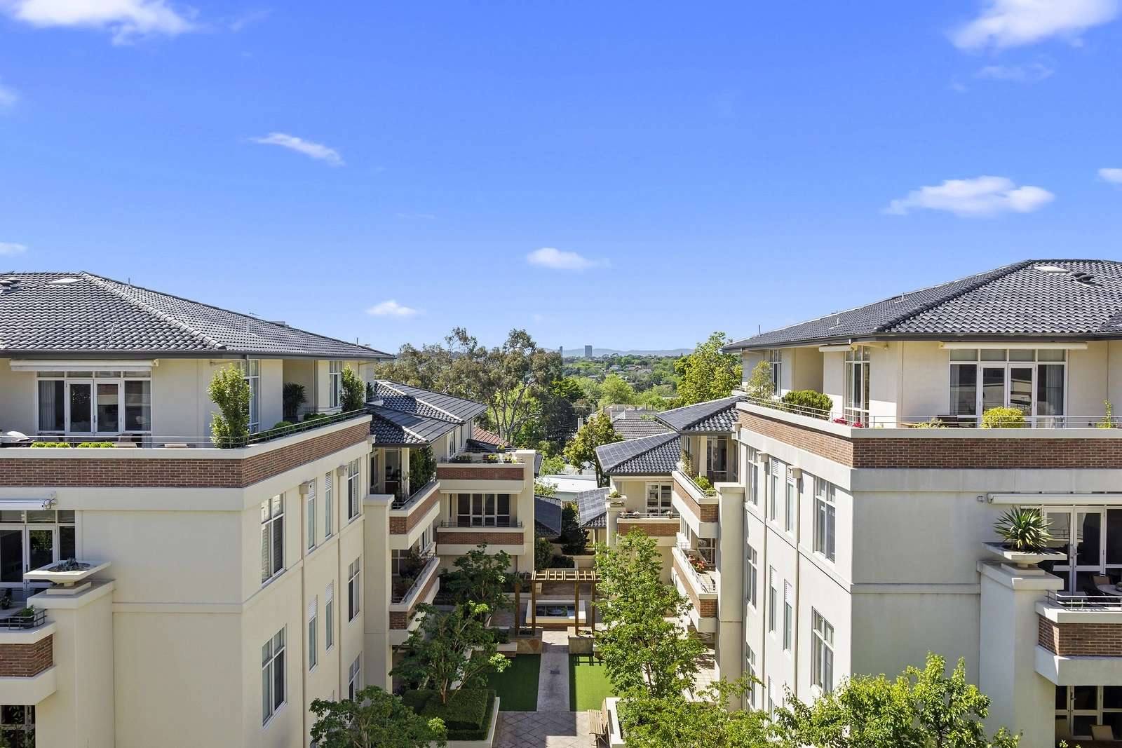 Splendid Garden Views