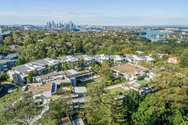 Light-filled Garden Apartment with Space, Privacy and Style