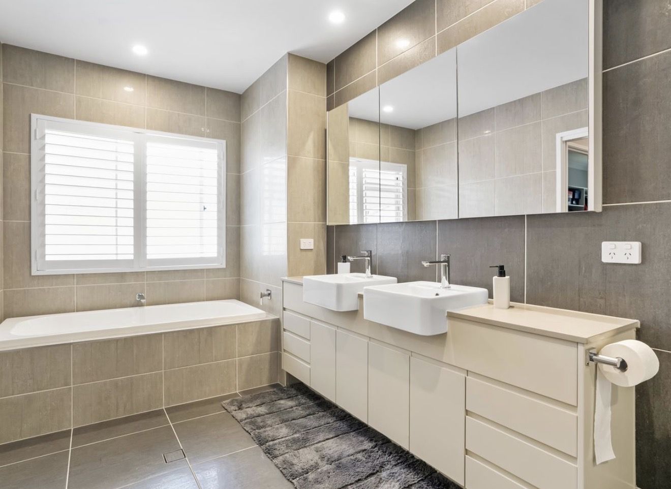 Palm Lake Caloundra Cay - Home 96 "Diamant Design"