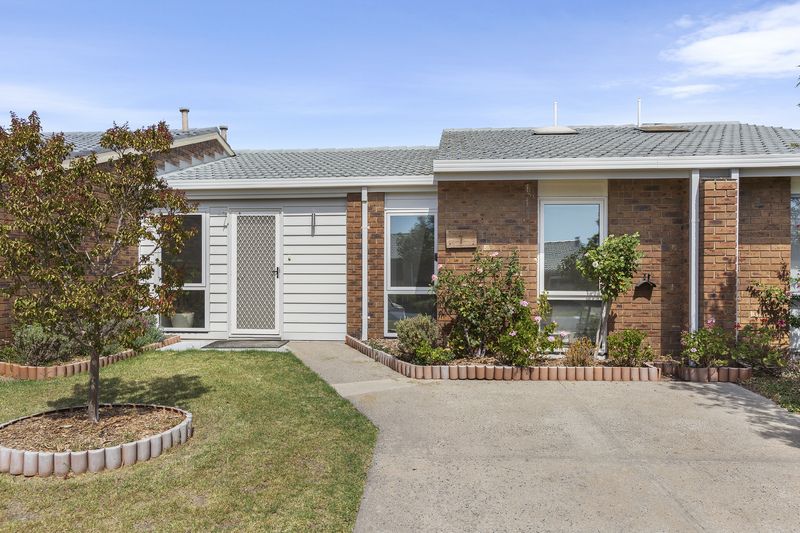 Modern Light-Filled Unit with Study and Stylish Finishes
