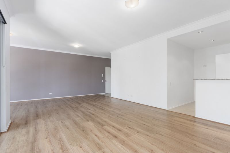 Stunning Views, Central Living!