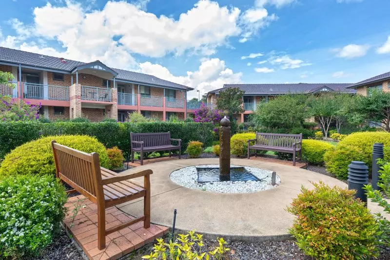 Stylishly refurbished garden style unit with level access throughout, close to all amenities