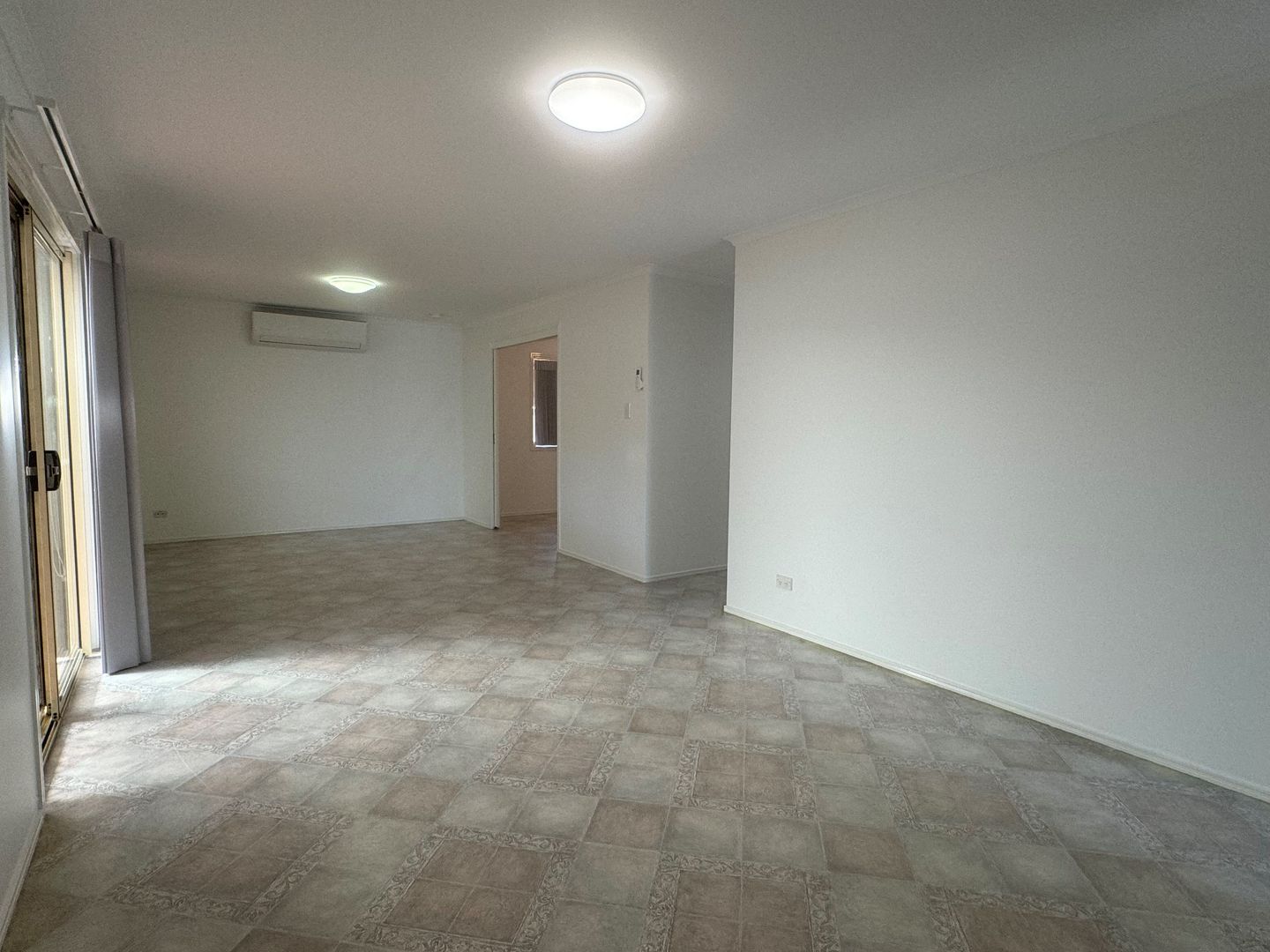 Ready to Move In Straight Away - Plenty of space