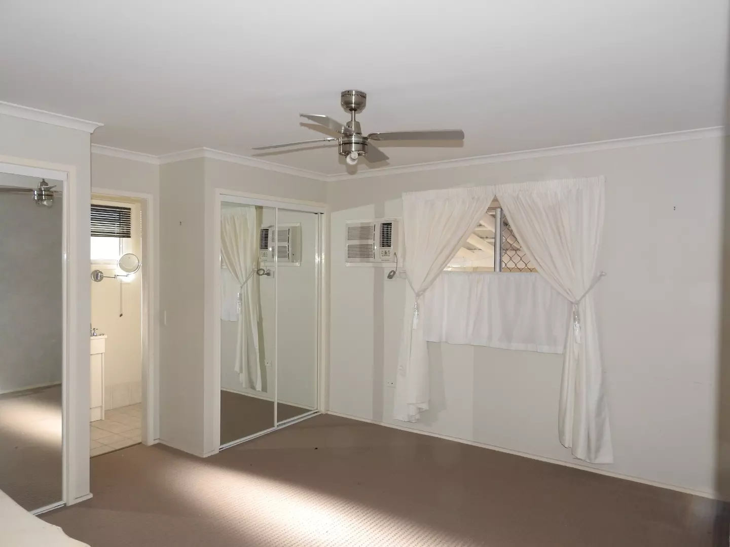 Delightful 2 Bedroom, close to the Clubhouse.