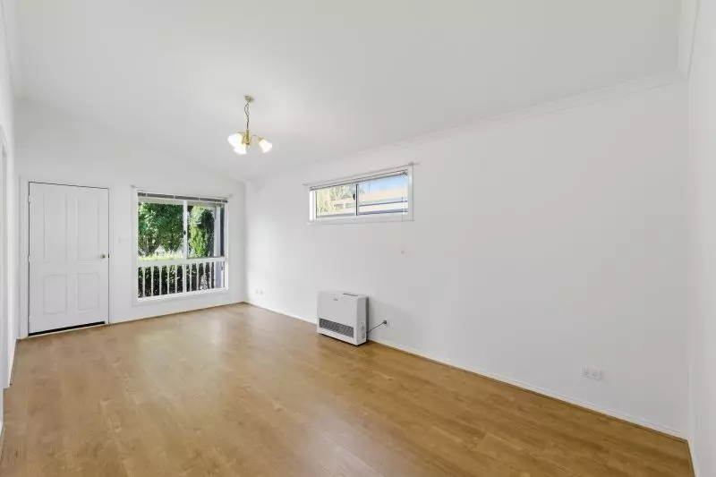 Beautifully Refreshed Two-Bedroom Cottage