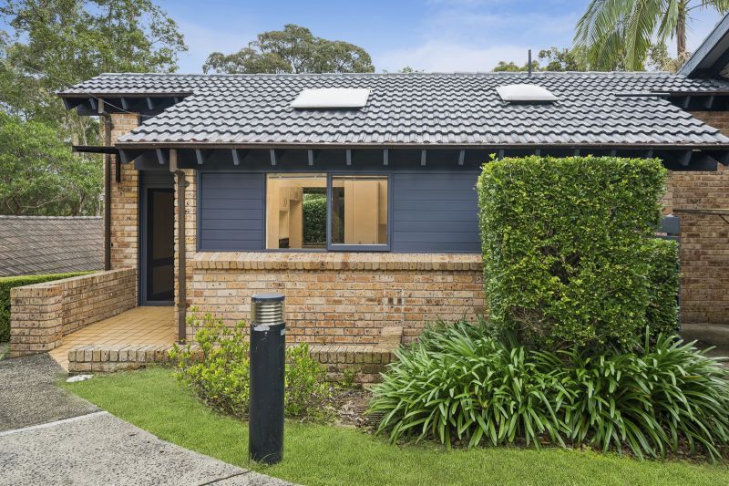 Bright, private & perfectly positioned villa