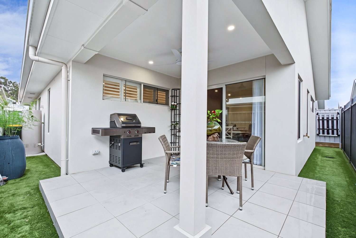 Modern Style, Prime Location