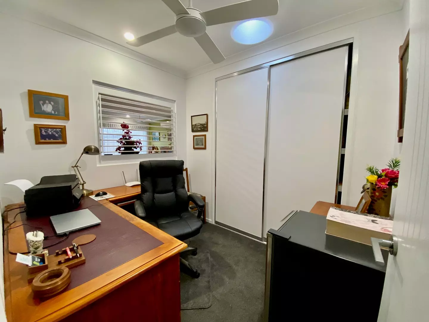 IT FELLS LIKE HOME - 265 OUTLOOK