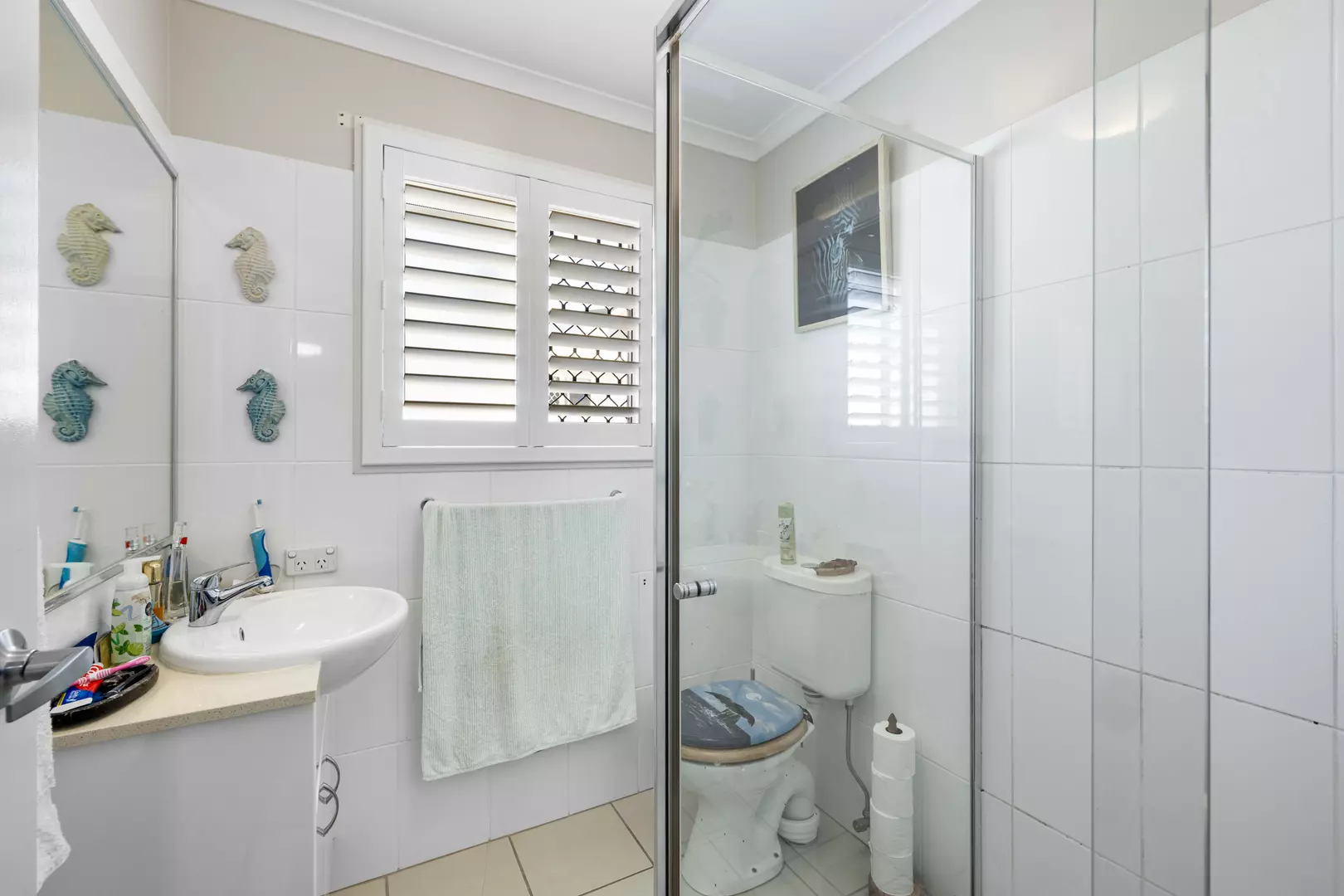 Beautifully presented property with Double Garage, fresh paint and DOG Friendly too.