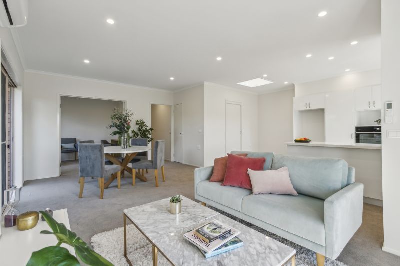 Beautifully refurbished 2-bed plus study villa