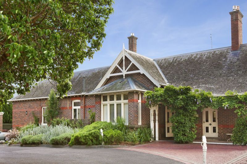 DEPOSIT TAKEN - Peaceful & Private, overlooking Tanti Creek