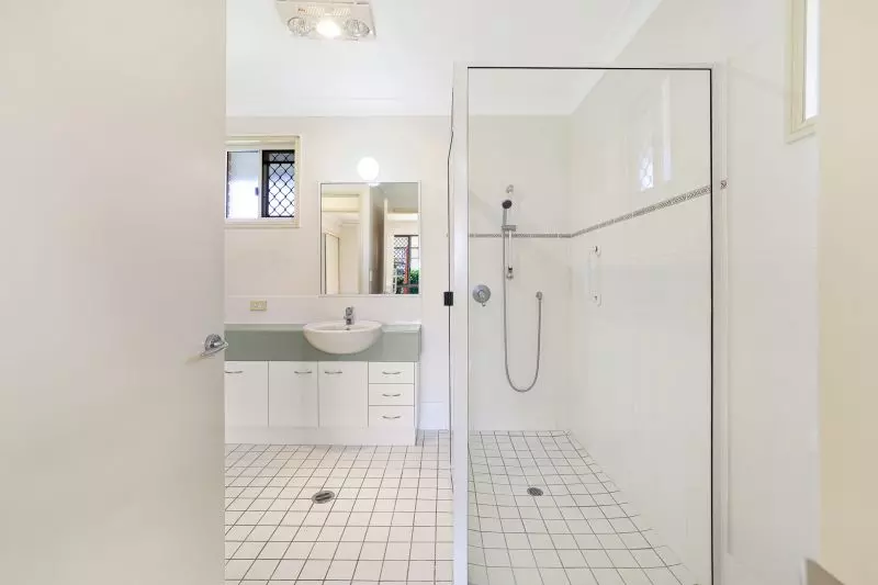 A Connected Lifestyle in a Quiet Village Pocket