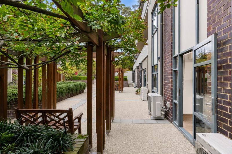 Premium Two-Bedroom Apartment with Courtyard Access!