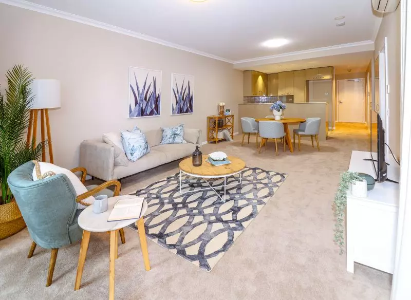 Love life on the top floor!