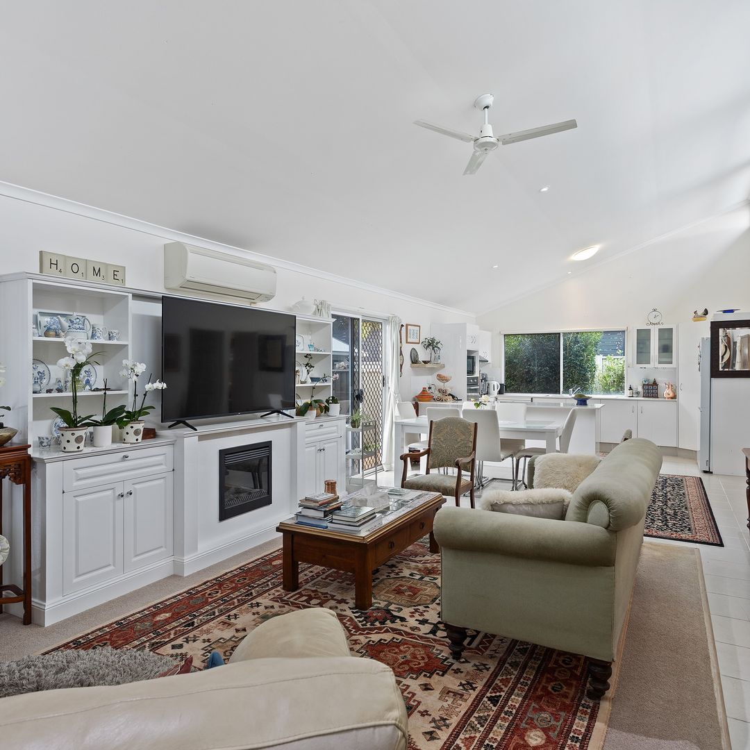 "MONTANA"- Bright, Open Plan Living