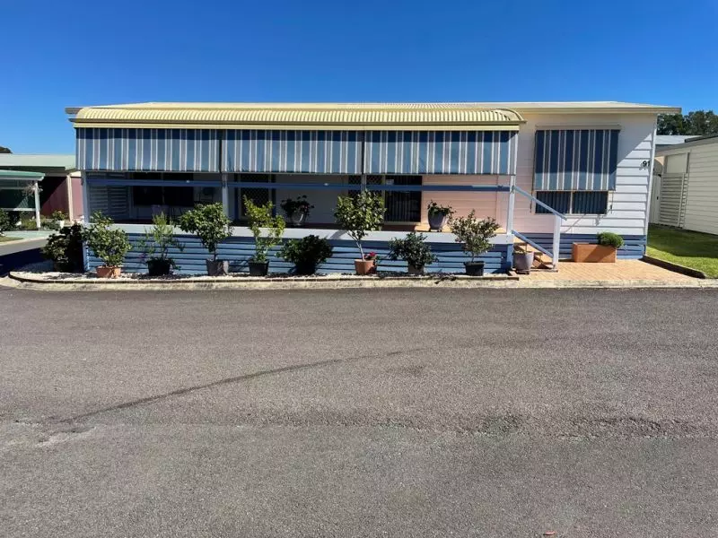 IMMACULATE CORNER BLOCK