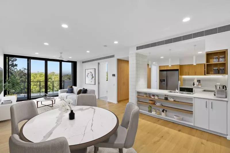 5th floor penthouse views over golf course