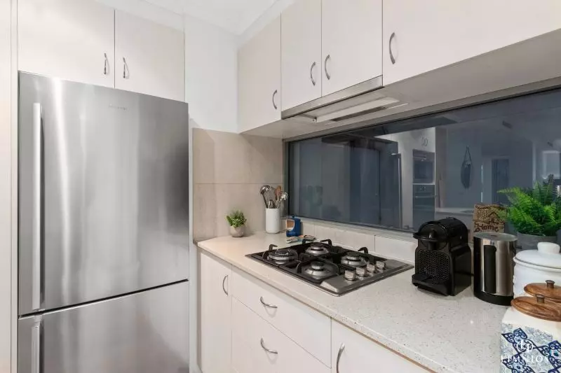 Oversize apartment with park views!