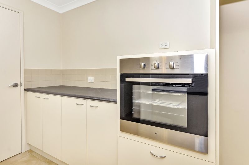 ARCADIA WATERS MADDINGTON - Light & Bright, Ready to Move In...