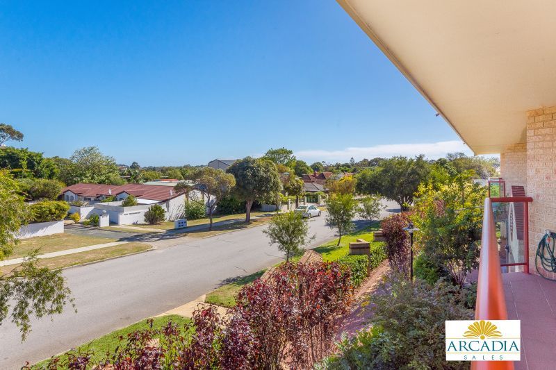 ARCADIA WATERS BICTON - 3 Bedroom Parquetry Floor Stunner